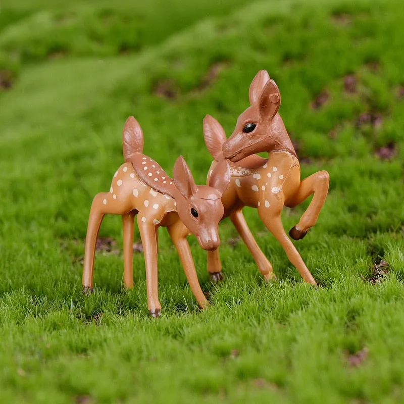 2PCS Artificial Mini Sika Deer Giraffe Fairy Garden Miniatures Gnomes Moss Terrariums Resin Crafts Figurines Home Decoration