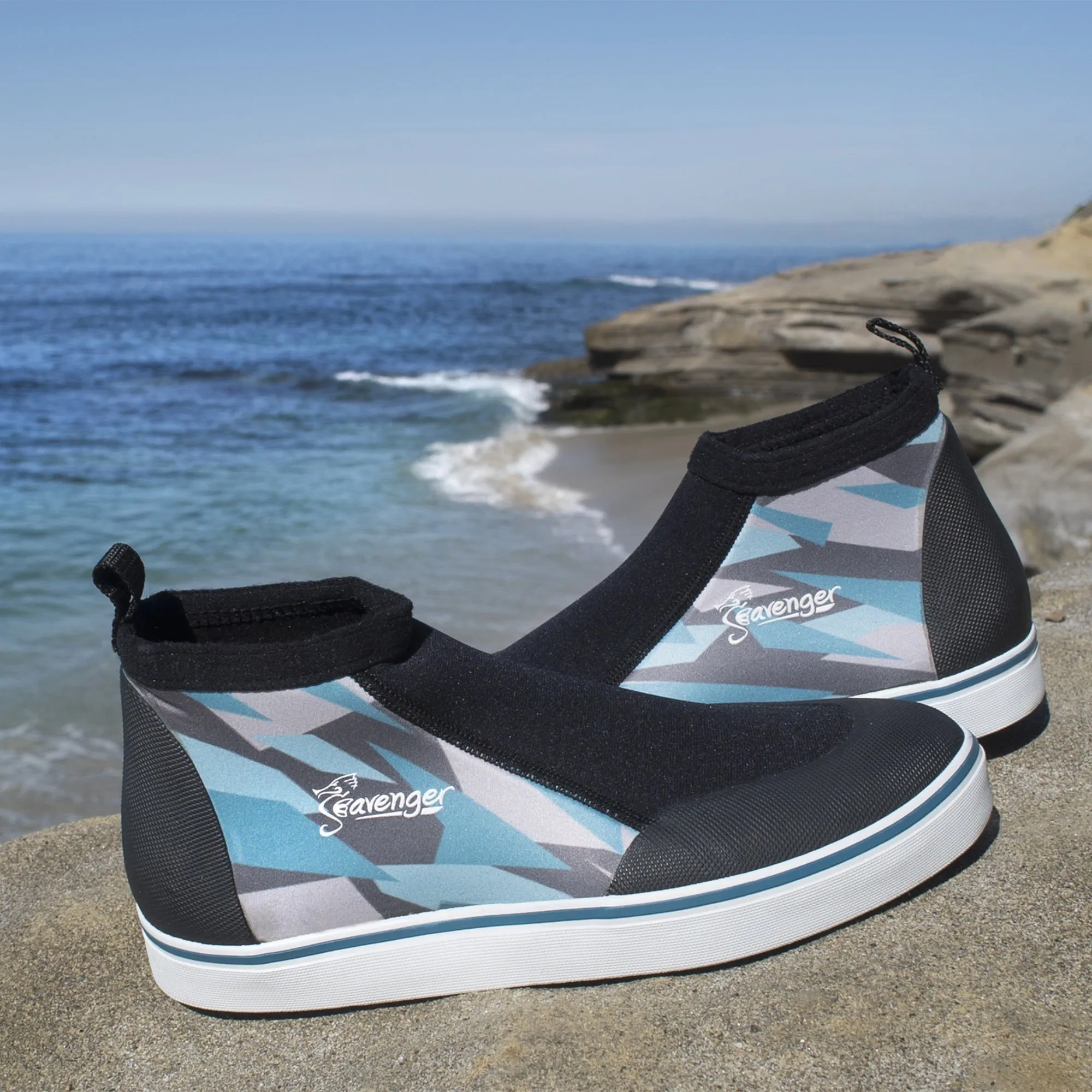 Atlantis Slip On Scuba Shoes - Geometric Blue