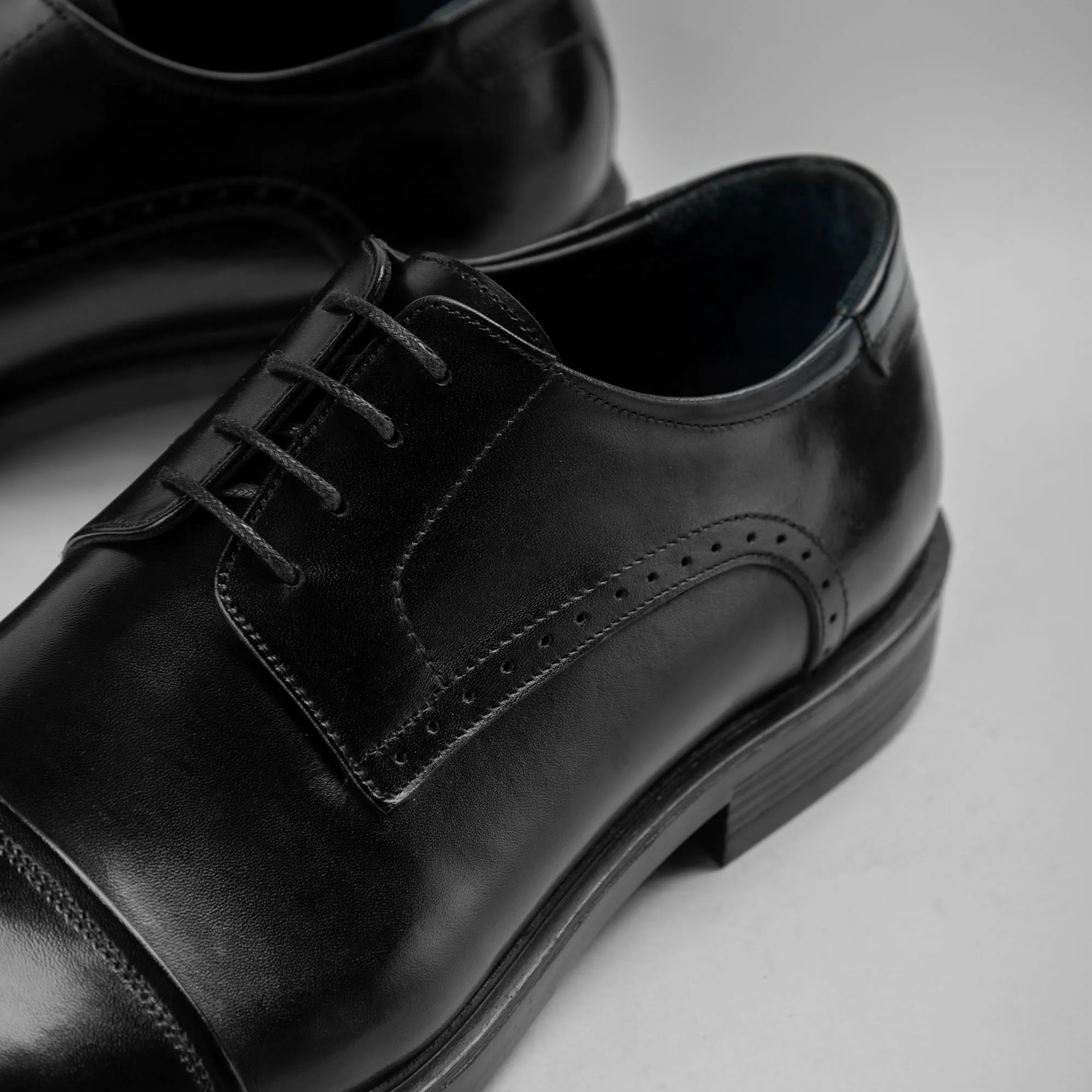 Derby Cap Toe Shoes - Black