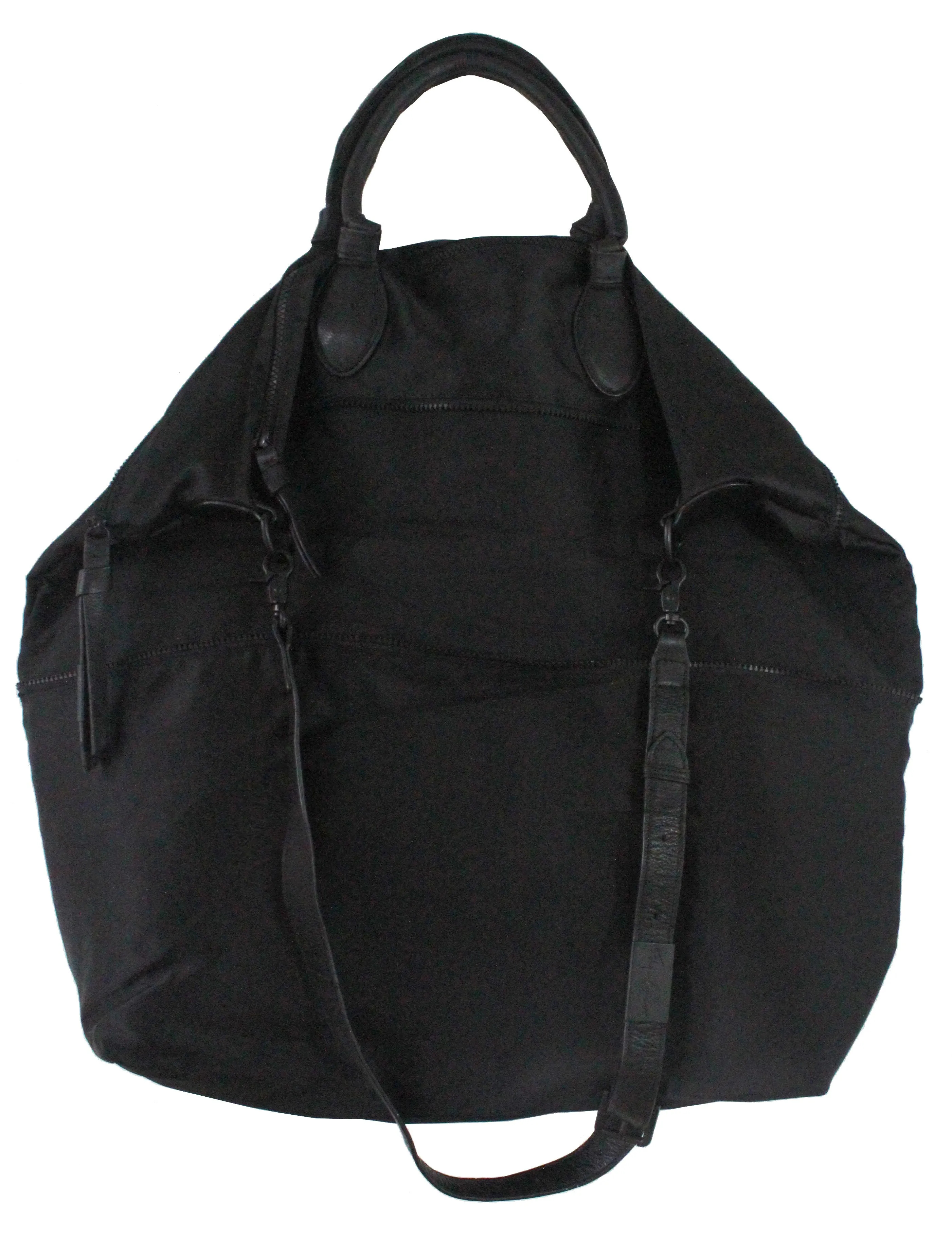 Expandable Weekender in Black