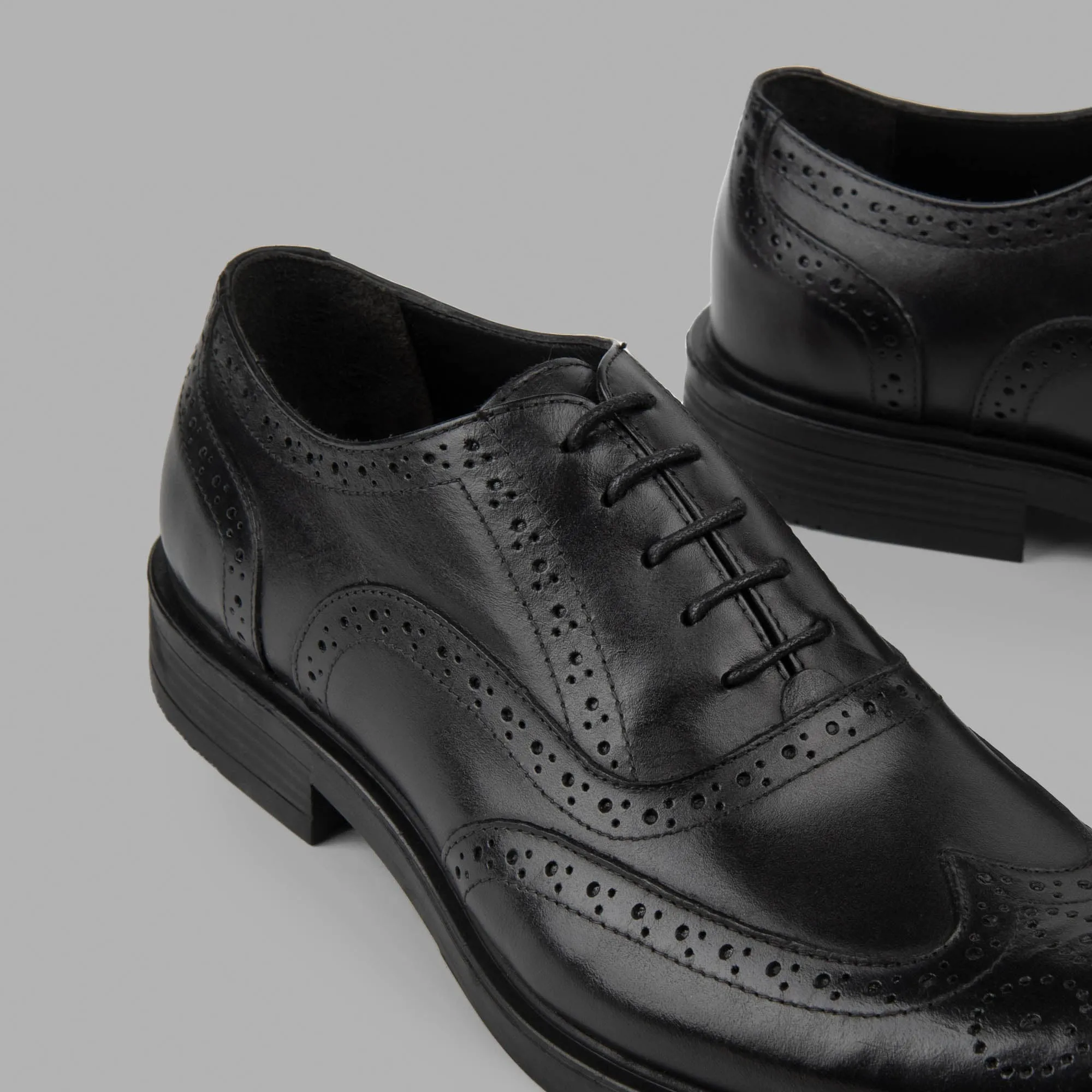 Oxford Brogue Shoes - Black