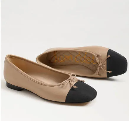 The Cap-Toe Ballet in Beige Black