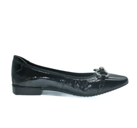 The Flexible Pointed Flat with Ornament in Black Patent